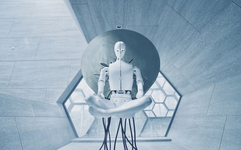 Placa electrónica con componentes y circuitos integrados para ensamblaje industrial.
